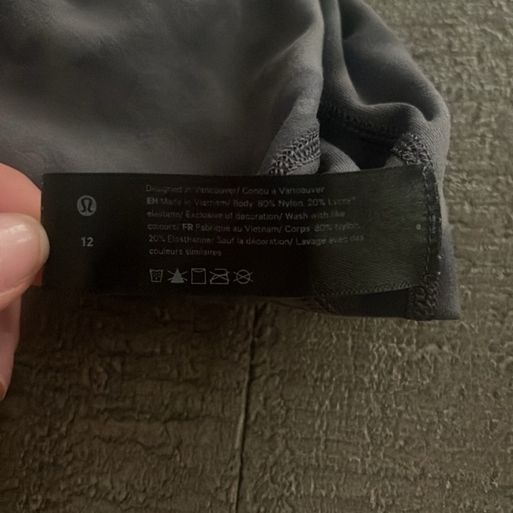 Lululemon Align T-Shirt
Diamond Dye Pitch Grey Graphite Grey - Picture 5 of 8